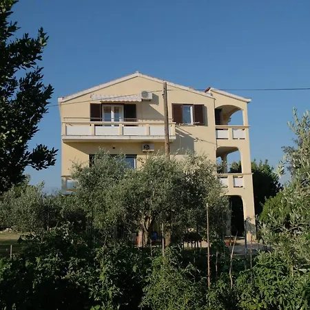 Bosiljka Apartamento Nin